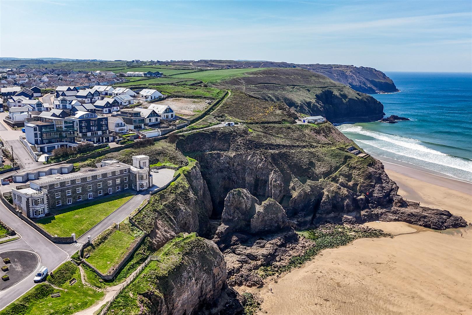 Droskyn Castle, Perranporth photo - 3